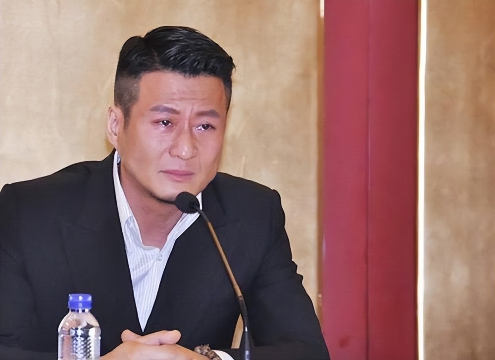 58岁孙兴恋上富婆!