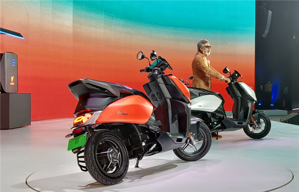 如何,这样一款产自印度的电动摩托车,假如进口到国内市场,你有兴趣