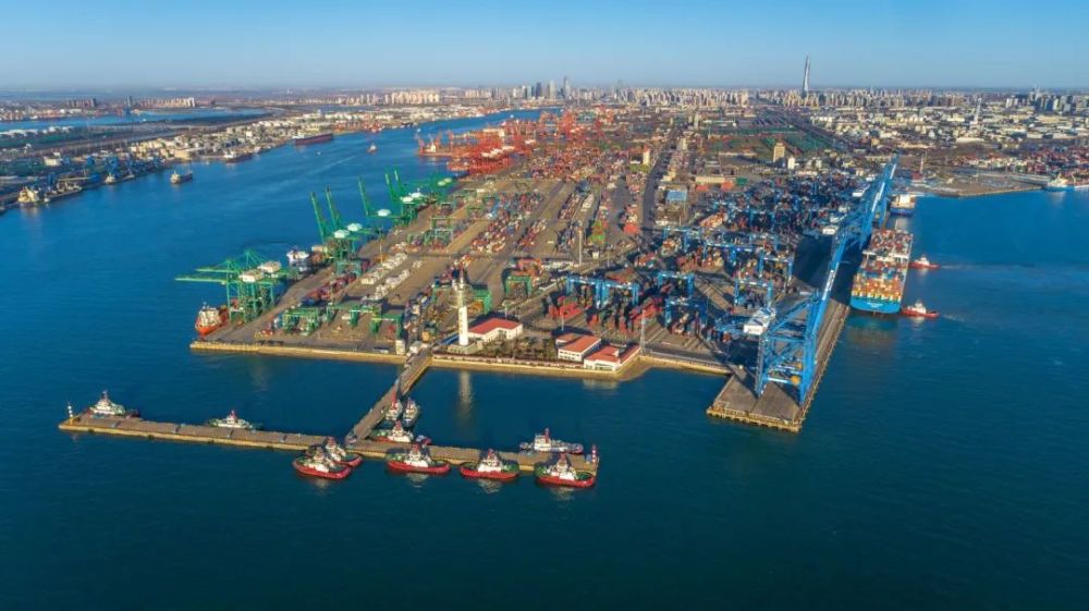滨海非凡十年志在万里天津港绘就世界一流智慧绿色港口壮阔蓝图