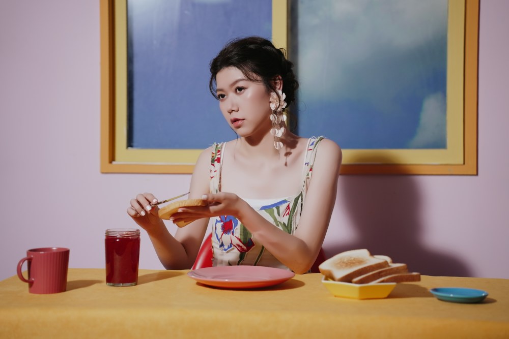 触电系女声蔡恩雨全新单曲没完没了的情歌邀请偶像韦礼安谱曲