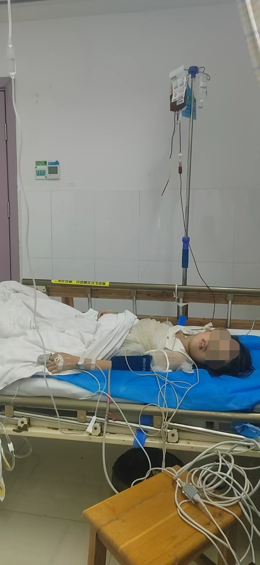 高平镇金凤山8岁女孩三楼不慎坠楼进icu_腾讯新闻