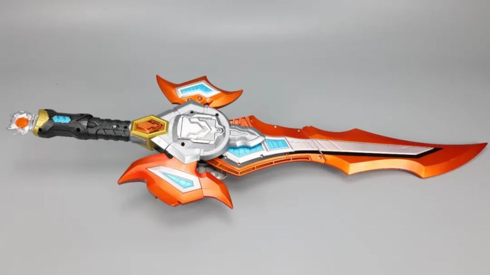 《铠甲勇士拿瓦》十周年版熔麟刀开箱!_腾讯新闻