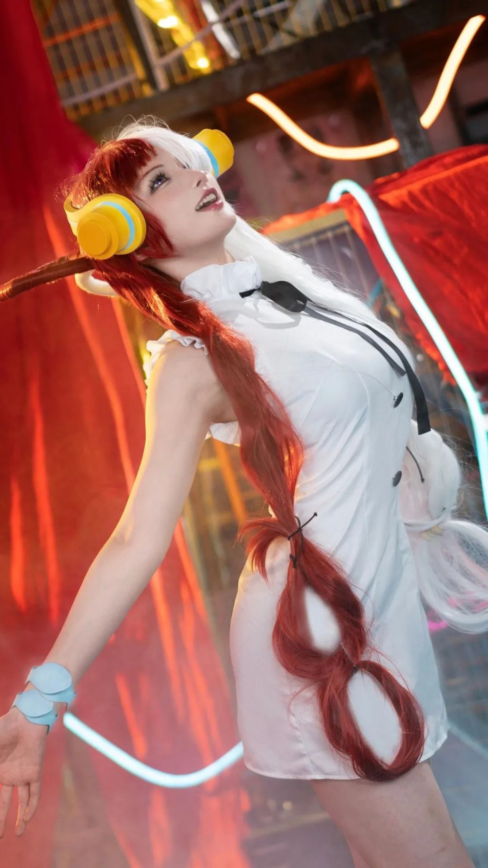 海贼王红发歌姬uta乌塔cos正片,热衷搞怪的多变性格_腾讯新闻