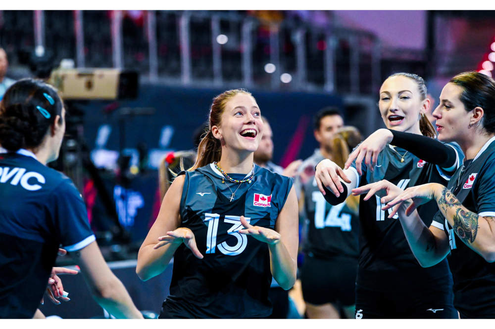 东道主收到大礼意外躺进八强加拿大女排送多米尼加出局