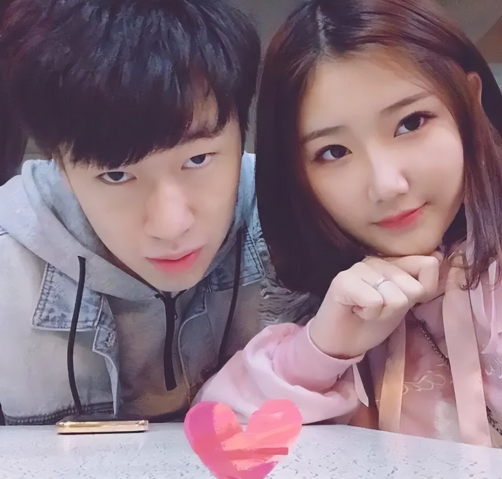 冤枉rng小虎了?知情人爆料:安然曾和服务员过夜_腾讯新闻