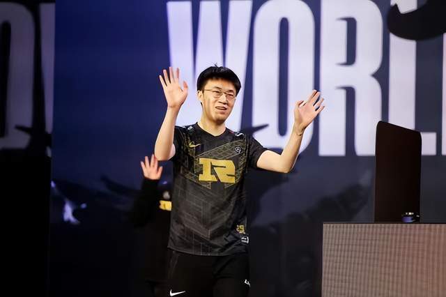 rng爆冷击败gen,血脉压制,管泽元赛后开喷