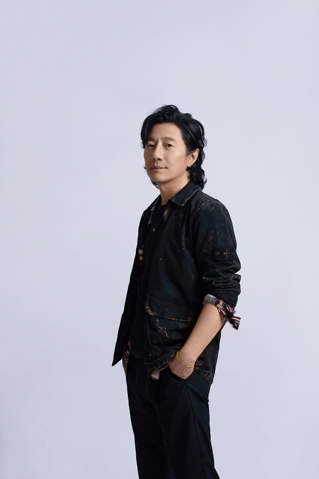 郑钧:一个男人一生的高度,取决于母亲