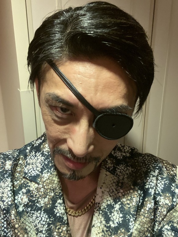 日本大叔cos《如龙》真岛吾朗_腾讯新闻