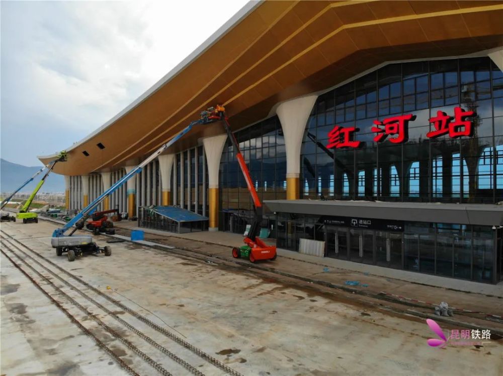 弥蒙高铁通车后,红河站将成为云南省第一个集高铁,普速铁路,机场和