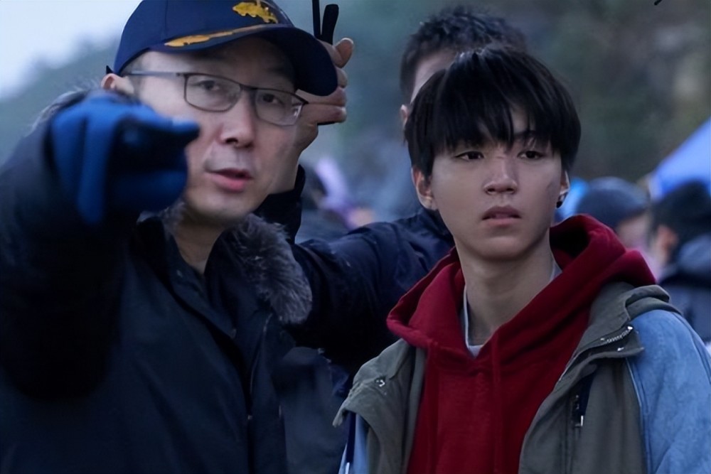 时代峰峻老板李飞透露tfboys合体的时间疑似也是解散时间