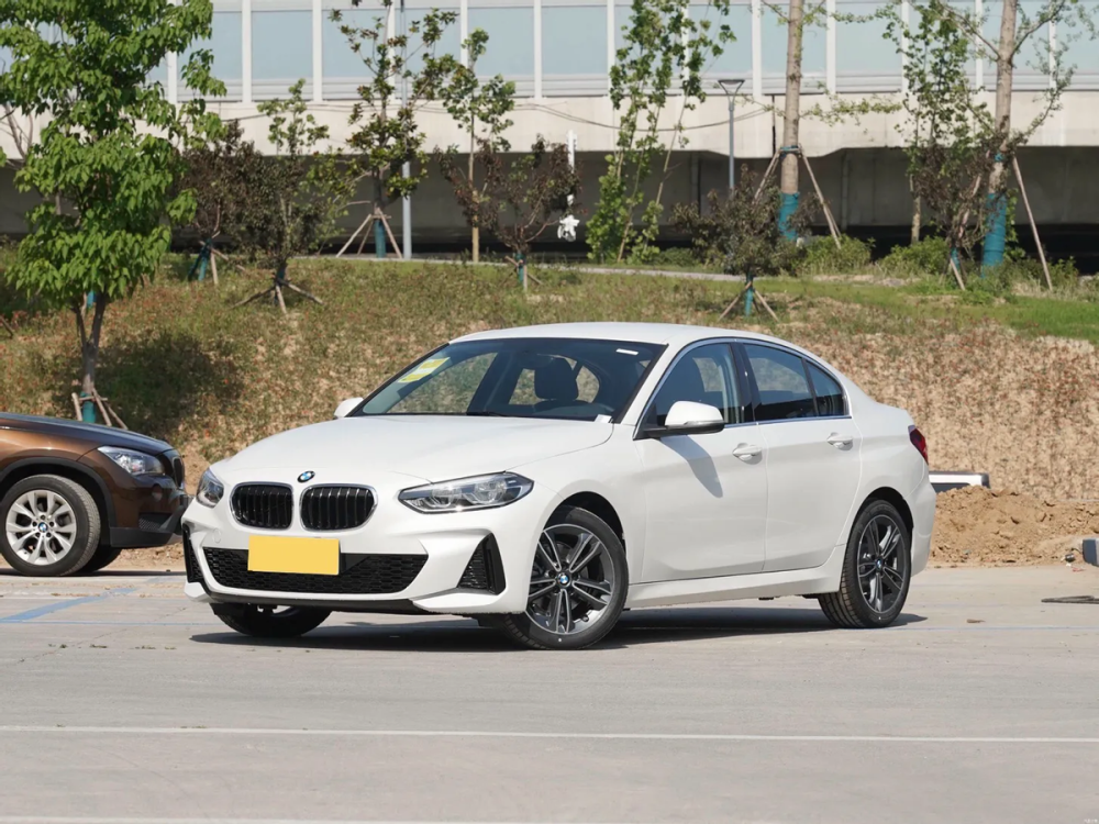 年轻人的豪车梦操控好配置高20万起售带你看宝马1系