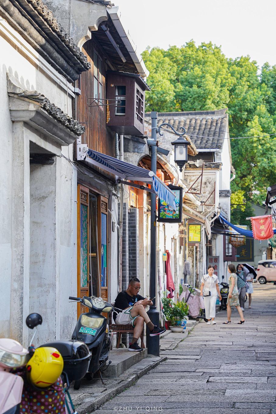 绍兴城中最文艺的古街,仓桥直街,短短1.5公里尽显江南特色_腾讯新闻
