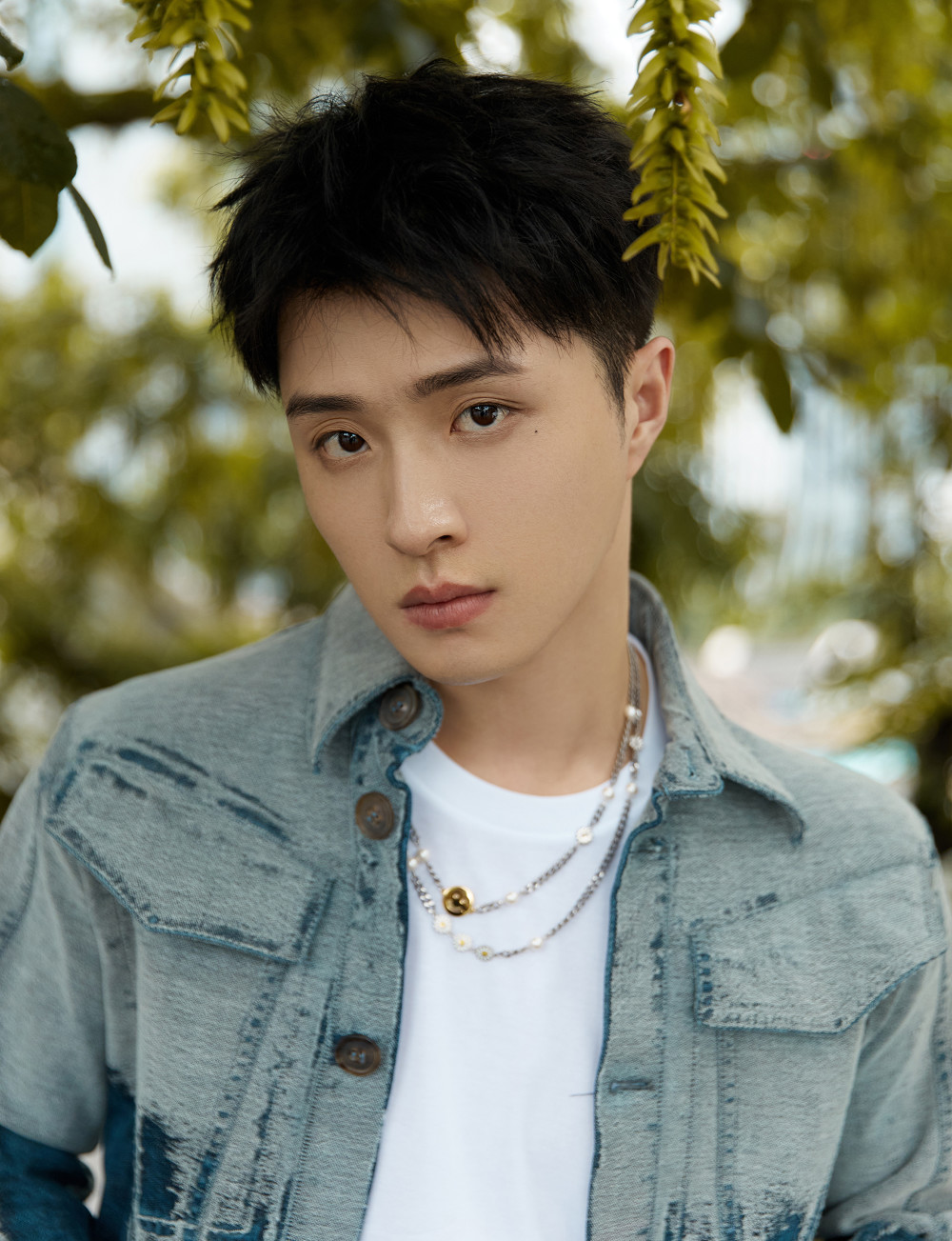 十八线男演员葛秋谷,先搭档周洁琼,后合作孟子义,资源逆天啊