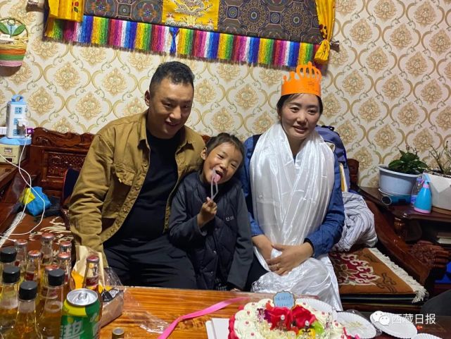 喜迎二十大二十大代表泽仁旺姆驻寺女干部的铁骨柔情