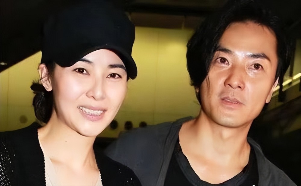 郑伊健否认移居日本,需要自己的空间,和老婆蒙嘉慧分居两地