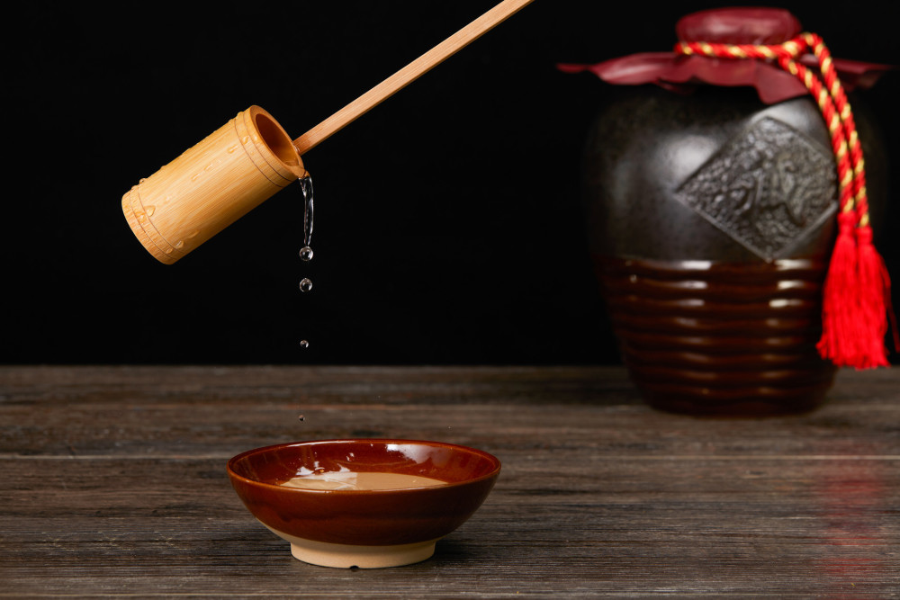 勾调白酒是假酒吗?白酒为什么要勾调_腾讯新闻