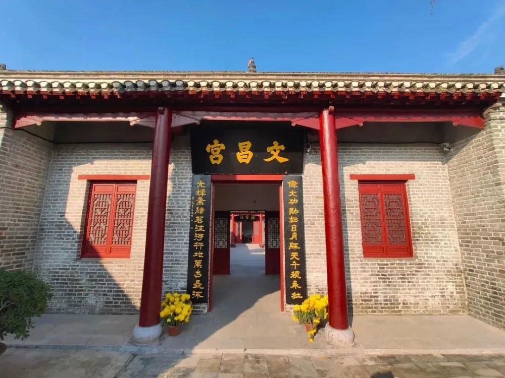 文昌宫位于淮北市濉溪县临涣镇,为前后三进庭院,占地 3000 平方米.