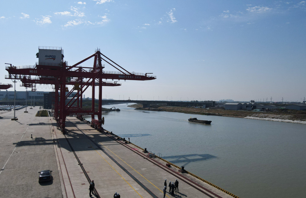 江淮运河是引江济淮工程的重要组成部分,沟通长江,淮河两大水系.