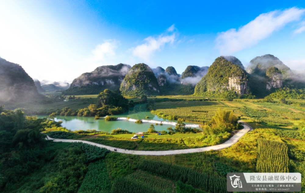 路通景美游客来布泉河上的龙王坝火了