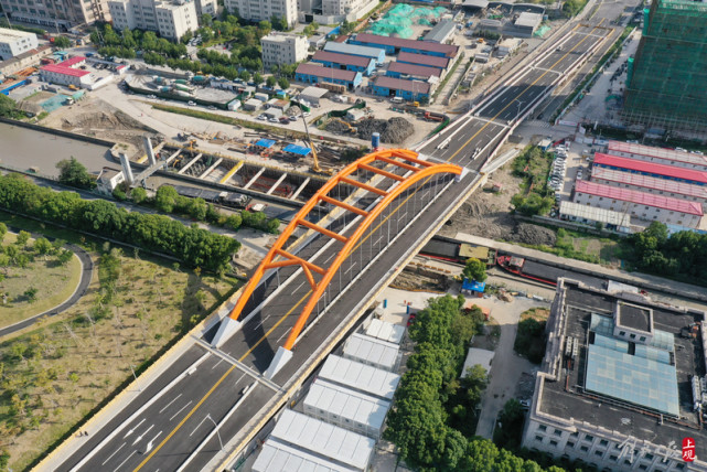 连通闵行徐汇景东路跨春申塘大桥已竣工预计本月底通车