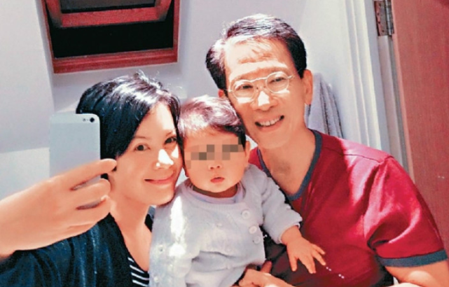52岁“小昭”江希文被爆新恋情，曾被前律师男友家暴反目闹上法庭_腾讯新闻