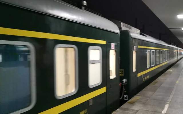 广州到北京有一趟直达列车全程只有5站