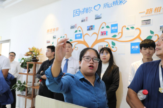 深圳市泛暉印刷廣告設(shè)計公司_廣告與印刷_高密四海掛歷·廣告·印刷