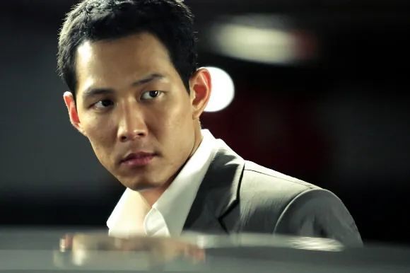 名利场|顶级明星和财阀千金之爱,说说李政宰及女友的首尔往事……(下)