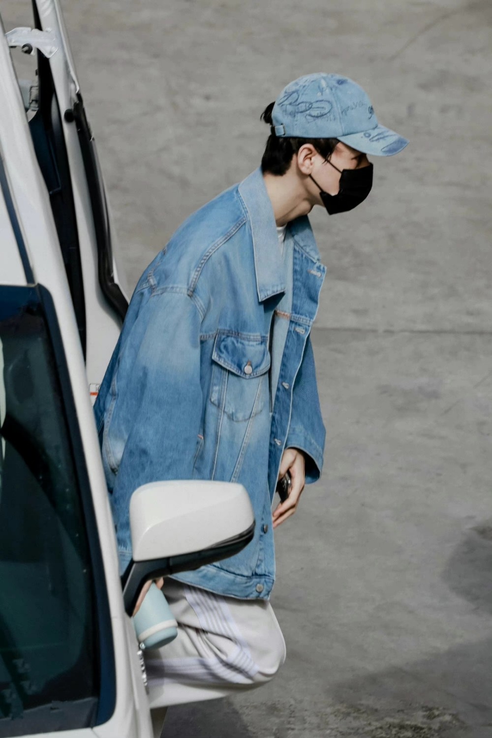 当红炸子鸡龚俊,30岁一如既往清爽有型,不愧是浓颜系大帅哥啊!插图