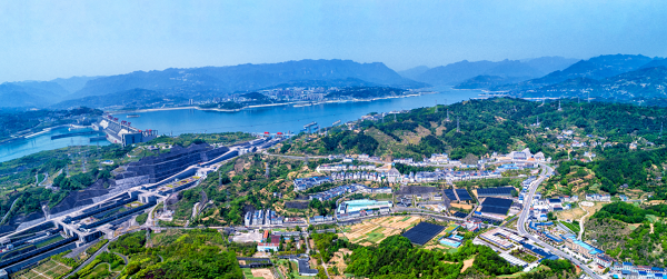 巍巍三峡湖北宜昌许家冲移民村变身幸福村