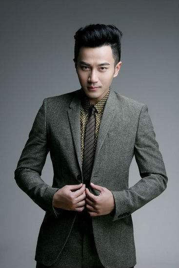 刘恺威尤靖茹十指紧扣逛疑似新恋情?女方经纪人火速回应