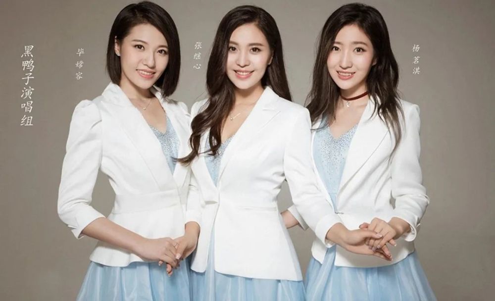 至于矛盾的内容和起因,现在恐怕谁也说不清了,但脉络还是可以理一理的