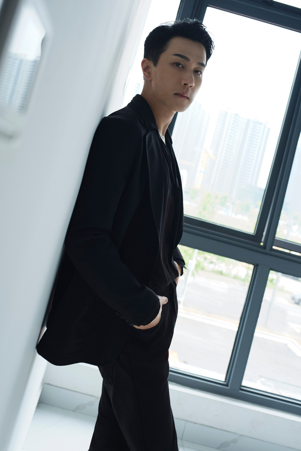 刘恺威48岁生日,工作室发文送祝福,未回应新恋情传闻_腾讯新闻