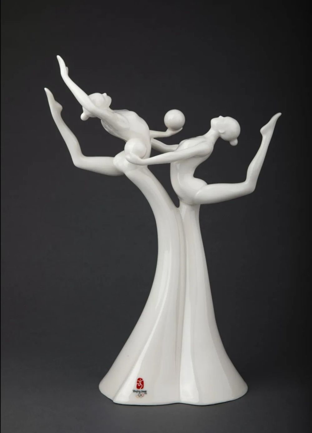 项目瓷雕上海体育博物馆内也有许多关于艺术体操,蹦床的藏品与故事,小