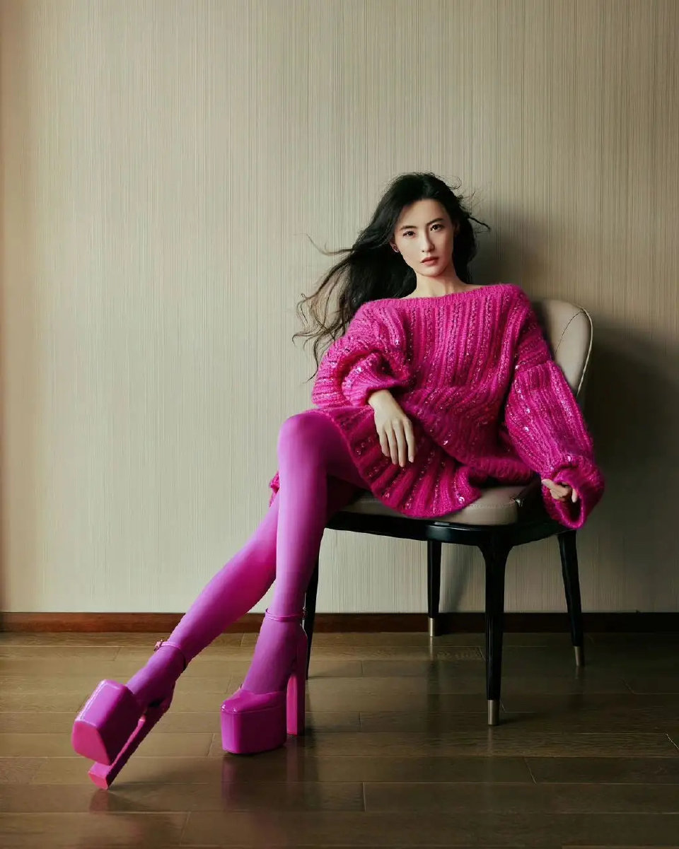 42岁张柏芝把火龙果穿在身,美如初恋,不愧是不老女神啊!