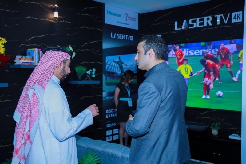 迎战卡塔尔世界杯 海信多款世界杯定制产品亮相中东最大科技展