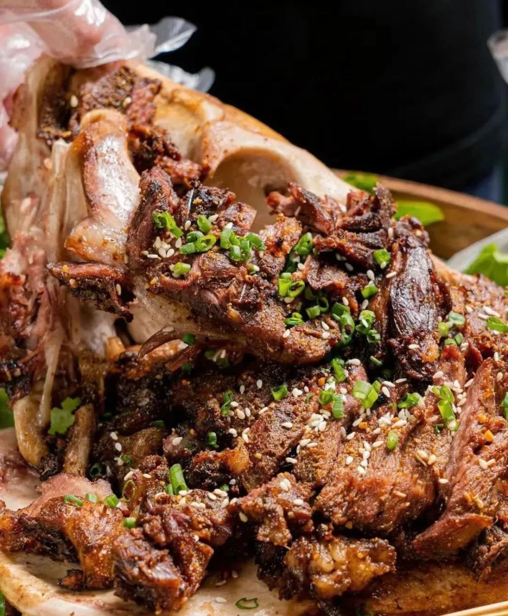 9元享【鸿运当头猪头骨簸箕宴套餐】猪头骨一份 花生一份 青瓜一份