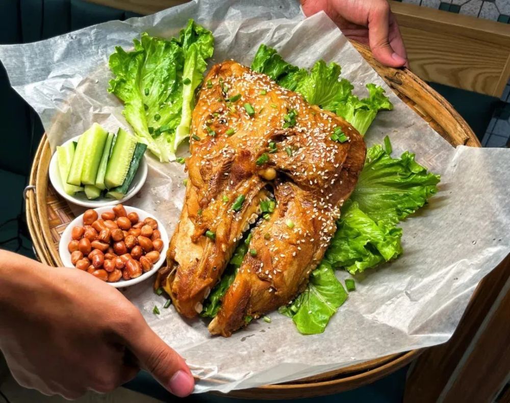 9元享【鸿运当头猪头骨簸箕宴套餐】猪头骨一份 花生一份 青瓜一份