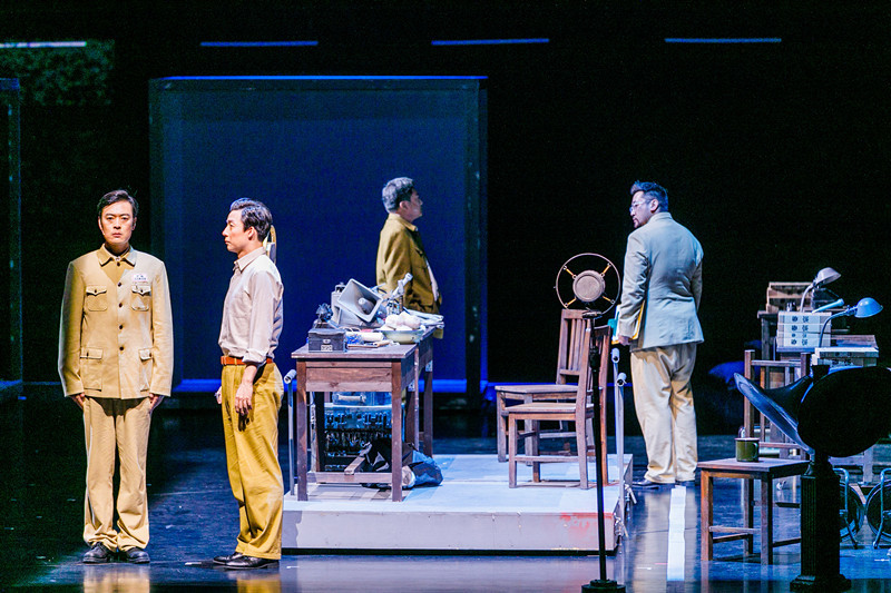 田沁鑫执导话剧《直播开国大典》明起登陆申城_腾讯新闻