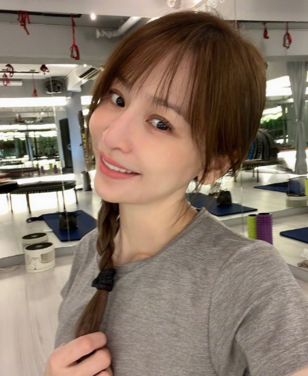 王心凌40岁仍像少女,回台后晒自拍,网友疑惑:下半年没工作?插图2