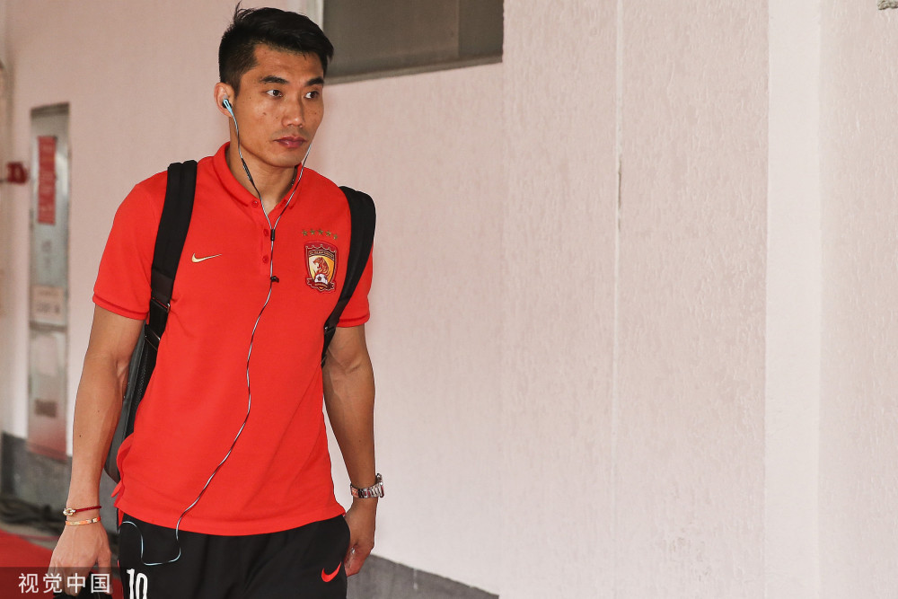 辟谣退出国足!郑智率中方教练组去欧洲,广州队功勋向_