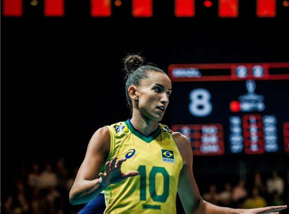 卡罗尔拦网超过袁心玥王媛媛得分,巴西女排副攻拦埃格努怀疑人生_腾讯