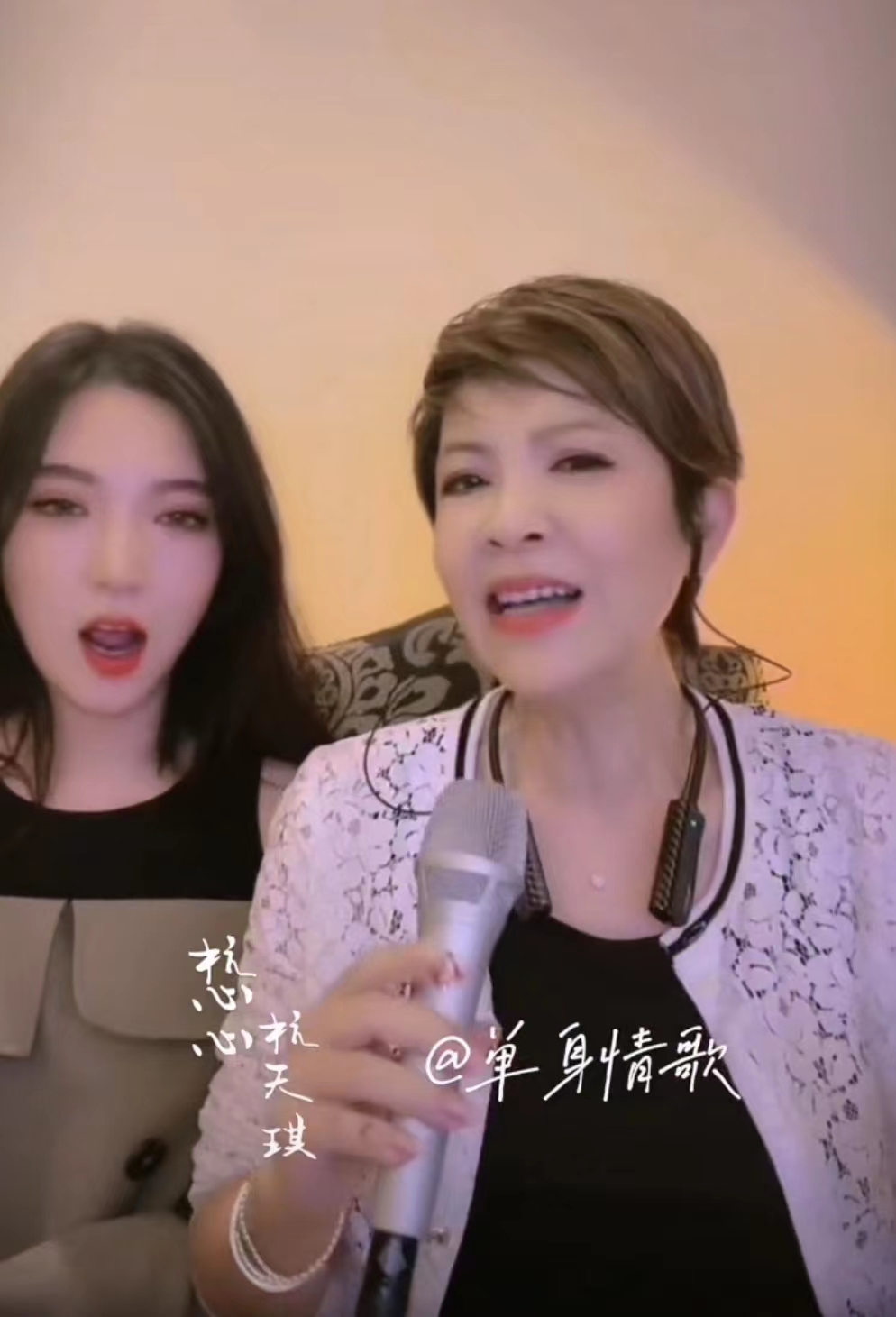 杭天琪女儿定居四川,五官精致似妈颜值高,曾自曝遭受重组家庭pua_腾讯