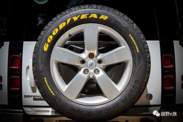 日前,我们参加了在浙江湖州路虎体验中心举办的固特异品牌轮胎体验