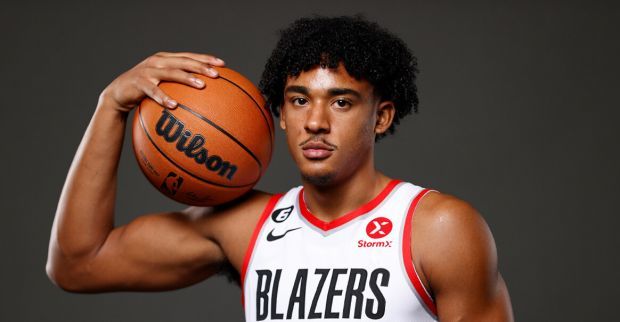 老鹰认领被开拓者裁掉的贾里德罗登