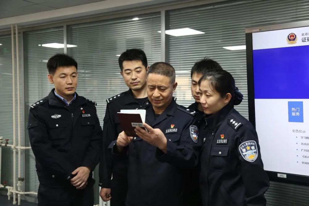 参加党的二十大前夕，这位来自上海的女民警做了哪些准备？