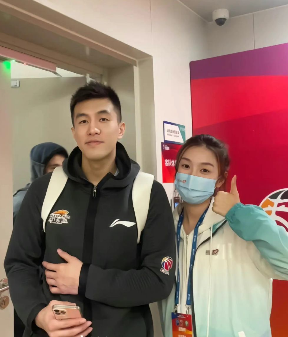 女篮卓识不要,这个可以下手了吧?_腾讯新闻