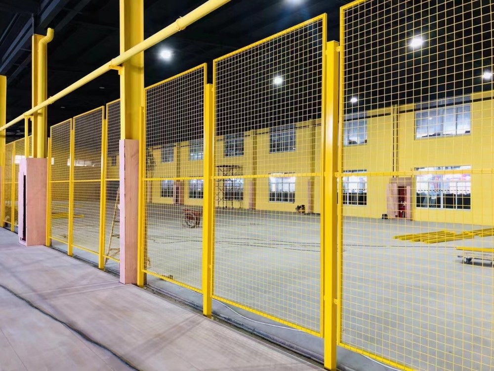 车间设备隔离网围栏移动护栏网机器人焊接围栏