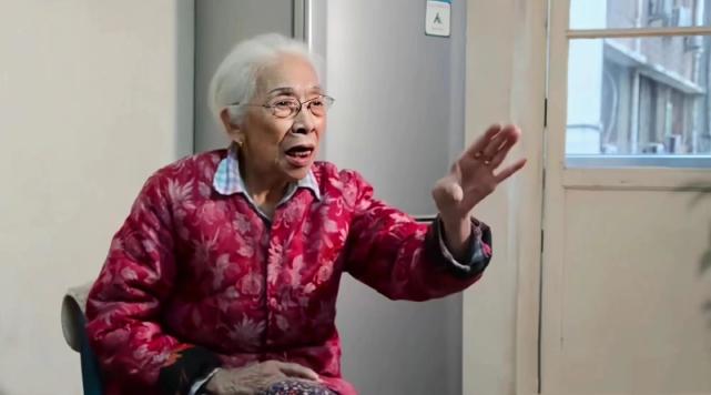 他创办了学校,教学生唱戏,她的弟子和再传弟子就有晋剧名家张翠英,薛