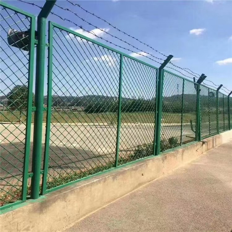 双边丝护栏公路框架围栏果园圈地养殖隔离网_腾讯新闻